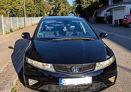 Honda Civic 1.8i-VTEC Sport