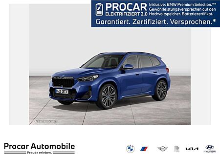 BMW iX1 xDrive30 M Sport AHK Pano adapt LED H&K Sound HuD