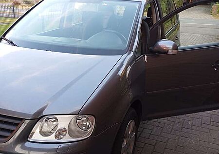 VW Touran Volkswagen 7 Sitzer Anhängerkupplung