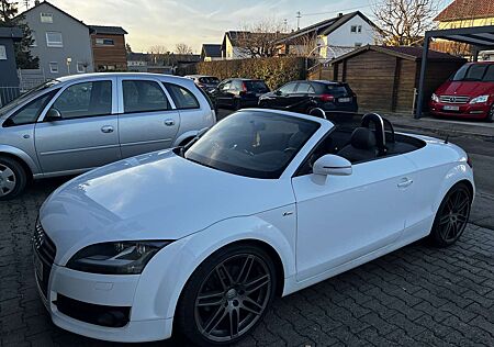 Audi TT Roadster 2.0 TDI Quattro S Line