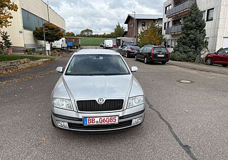 Skoda Octavia Combi Elegance *TÜV Neu