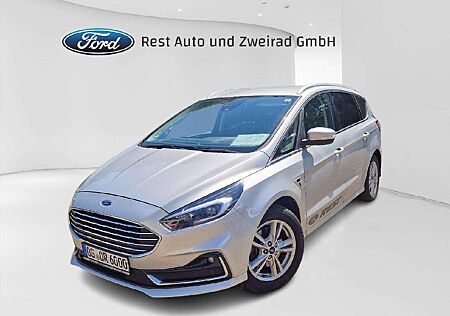 Ford S-Max Titanium