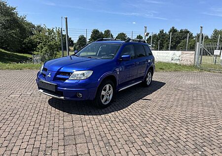 Mitsubishi Outlander 2.4 4WD DAKAR 4x4