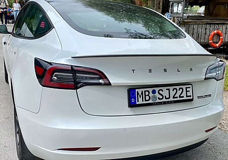 Tesla Model 3 Langstreckenbatt. Allradantrieb Dual Motor
