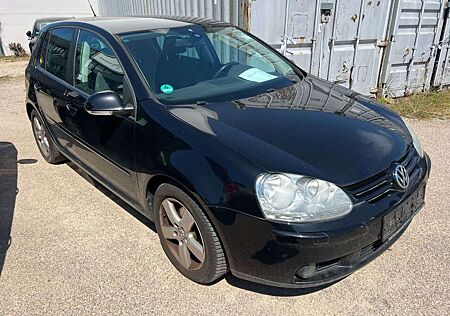 VW Golf Volkswagen V Lim. 1.6 United Klimaauto SHZ Tempomat