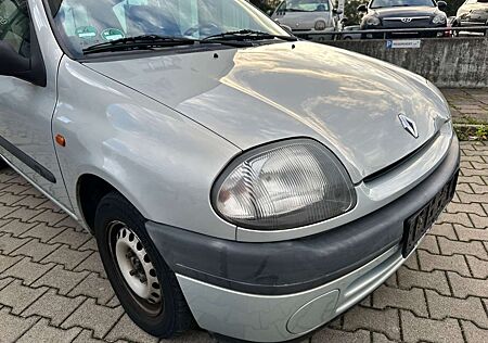 Renault Clio 1.1 * 115000 KM * TÜV 09.2026