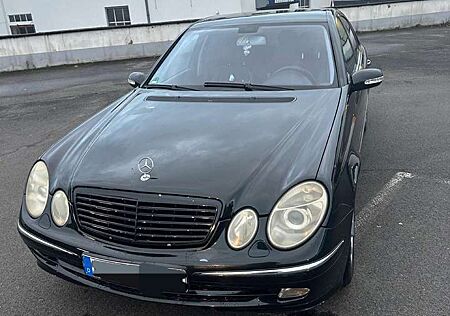 Mercedes-Benz E 220 Avantgarde