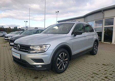 VW Tiguan Volkswagen IQ.DRIVE 2,0 TDI AUT/NAV/KAM/SHZ/PDC