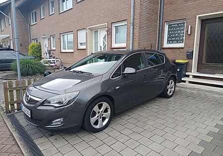 Opel Astra 1.6 Turbo AutomatikSport