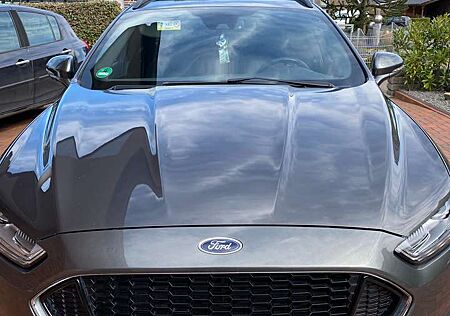 Ford Mondeo Diesel Kombi 2.0 ST-LINE Standheizung Service NEU