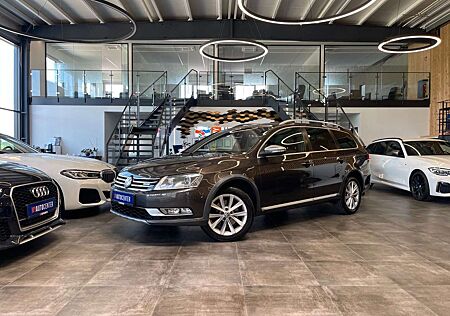 VW Passat Alltrack Volkswagen 4Motion *PANO*LEDER*ACC*AHK*KAM