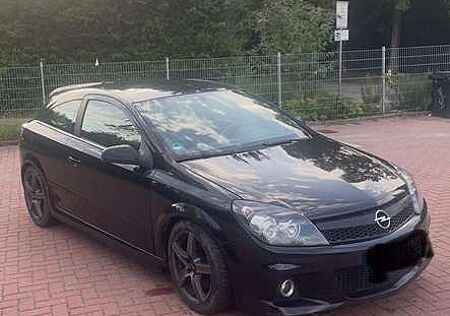 Opel Astra OPC