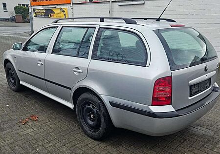 Skoda Octavia Ambiente 1.Hand Klimatronik Tüv neu