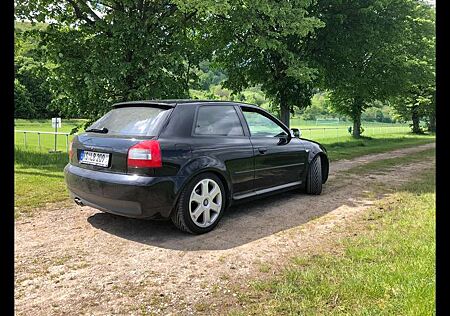 Audi S3 1.8 T quattro aus 1.Hand