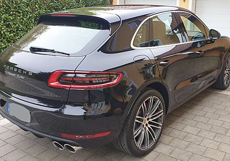 Porsche Macan 3.6lTurbo mit Performance Paket,Approved Garantie.