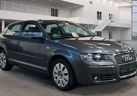 Audi A3 1.6 Attraction / Klima.A / SERVICE & TÜV NEU