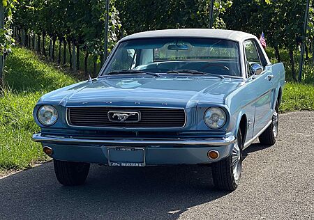 Ford Mustang Coupé 1966 – Inline Six Motor