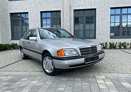 Mercedes-Benz C 180 C-Klasse Classic