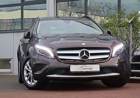 Mercedes-Benz GLA 180 Style Automatik