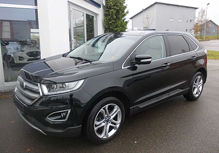 Ford Edge Titanium 4x4 m. AHK und Panoramadach
