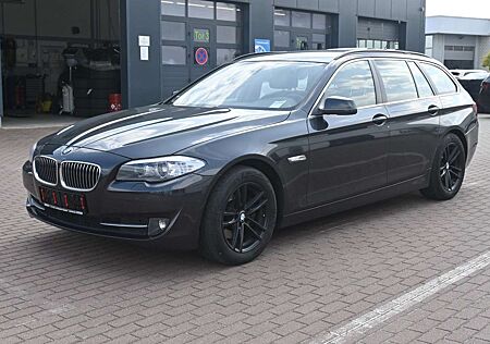 BMW 520 d Touring Autom.*Xenon*PDC*AHK