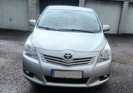 Toyota Verso Diesel 2.0 D-4D Life