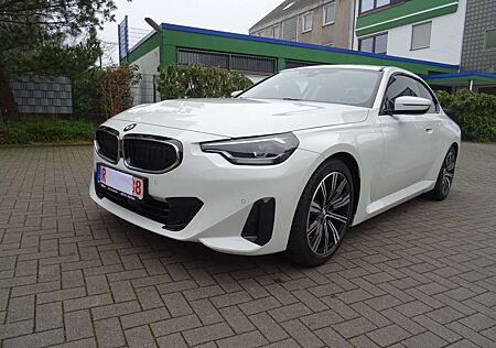 BMW 218 i,Coupe,Steptronic, Sitzhz.,PDC, Navi, Alu 18"