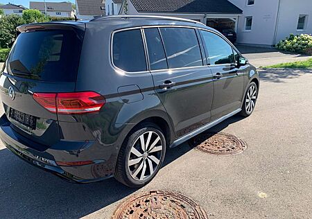 VW Touran Volkswagen 1.8l TSI R-Line 7 Sitzer Panoramadach