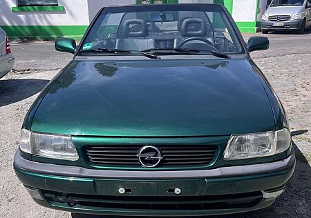 Opel Astra Cabrio 1.6i Bertone Edition