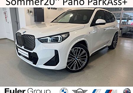 BMW iX1 30 M-Sport Sommer20'' Pano ParkAss+ AHK ICONIC Ad-