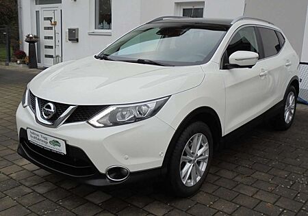 Nissan Qashqai 1,2l Tekna Navi LED Glasdach AHK Top gepflegt