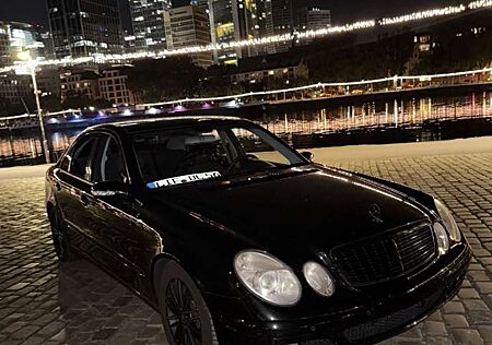 Mercedes-Benz E 220 Classic
