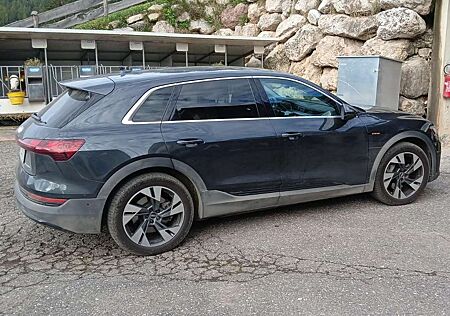 Audi e-tron 50 quattro advanced