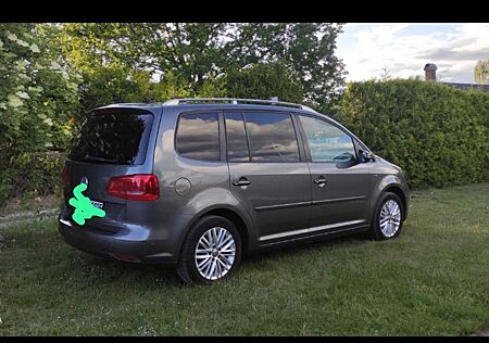 VW Touran Volkswagen 2.0 TDI DPF Cup