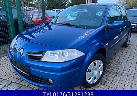 Renault Megane II Lim. 3-trg. Avantage Tüv-Service Neu