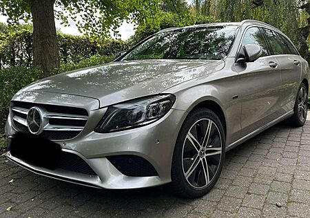 Mercedes-Benz C 300 Avantgarde AHK; COMAND; HIGH END Licht,-Assistenz,