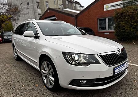 Skoda Superb Combi 1.8 Elegance'Xenon'Panorama'Cam'1Ha