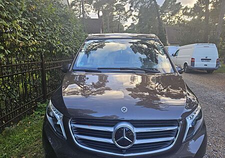 Mercedes-Benz V 220 4 M