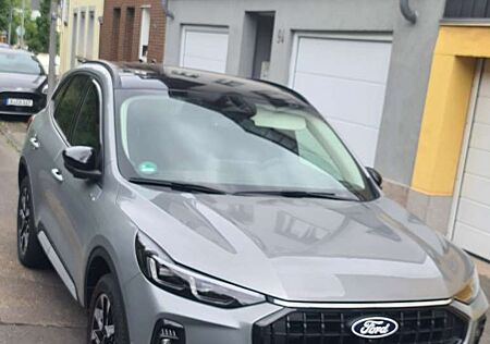Ford Kuga 2.5 Duratec PHEV ACTIVE X ab zu geben im Oktober