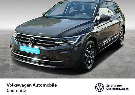 VW Tiguan Volkswagen 2.0 TDI Life ACC Park Assist Standheizung