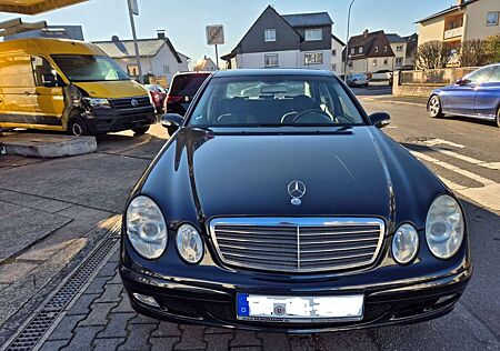 Mercedes-Benz E 200 E-Klasse Kompressor Classic Automatik