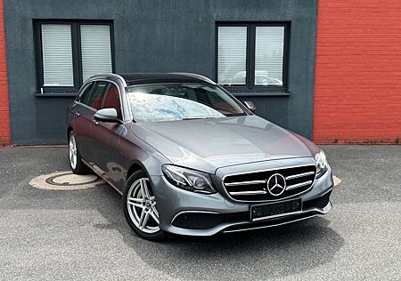 Mercedes-Benz E 300 de Panorama-Dach