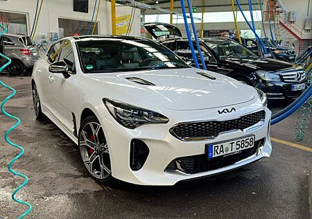 Kia Stinger 3.3 T-GDI AWD OPF GT