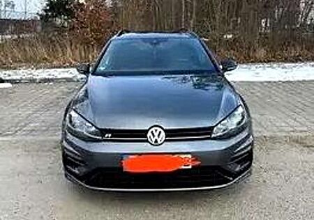 VW Golf R Volkswagen TSI