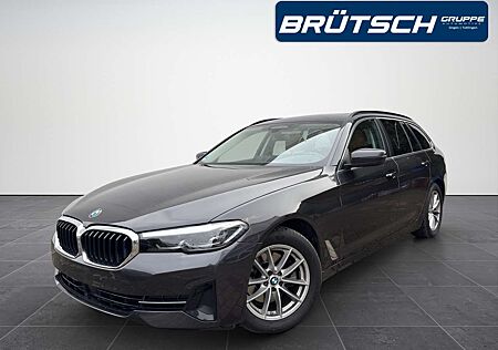 BMW 520 d Touring xDrive AUTOMATIK / LEDER / PANORAMA / ST
