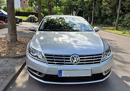 VW CC Volkswagen Service und TÜV Neu wenig KM