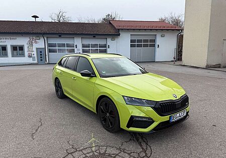 Skoda Octavia Combi RS Top Zustand-Ahk-Led-Shz-Kamara