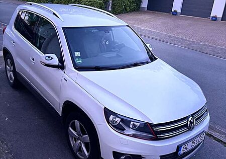 VW Tiguan Volkswagen 2.0 TDI DPF 4Motion Cup Sport & Style