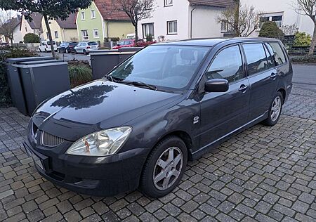Mitsubishi Lancer Kombi 1.6 Comfort