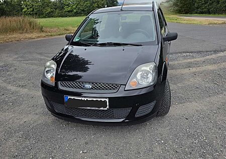 Ford Fiesta 1.3 Ambiente